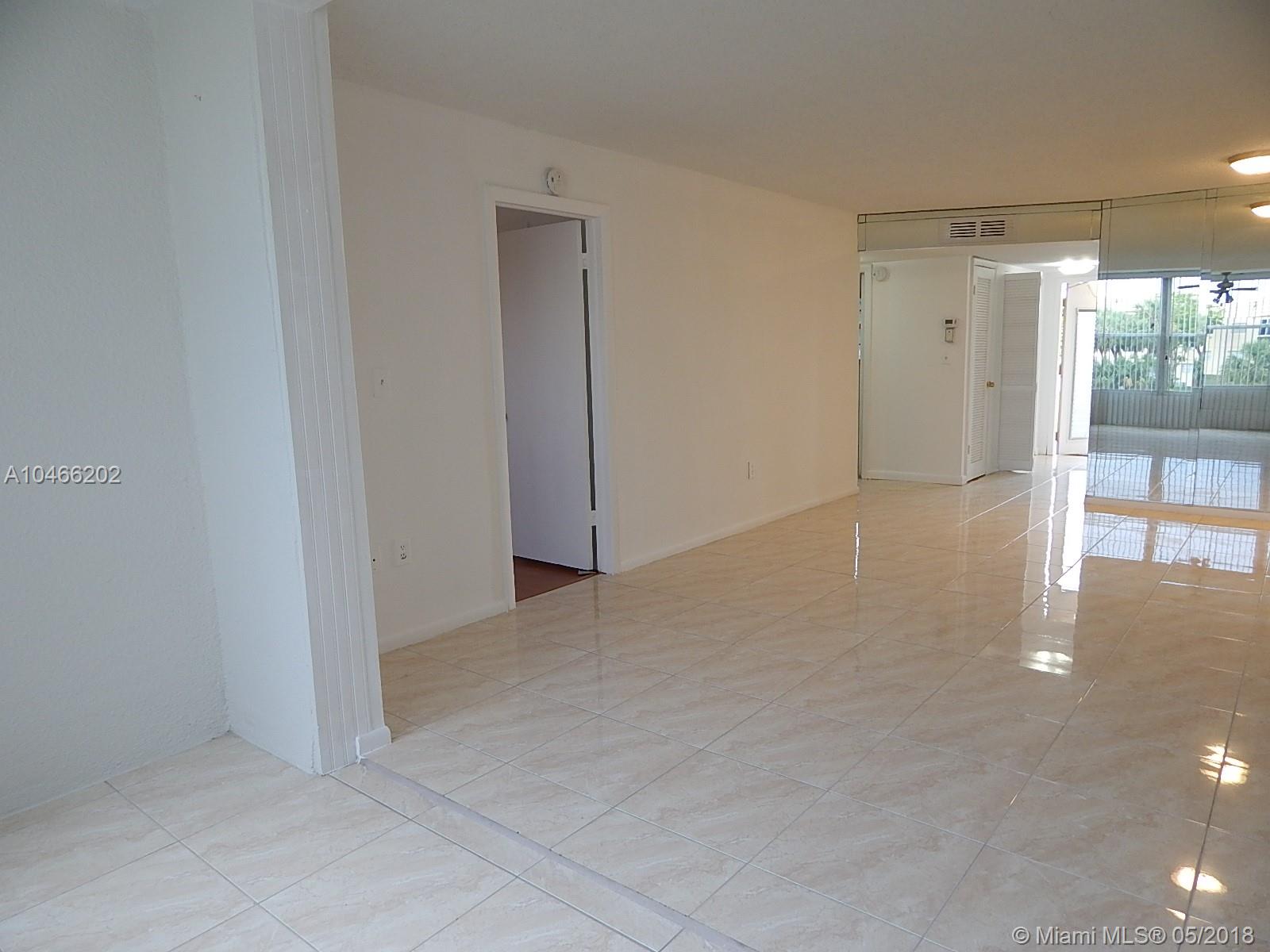 SUNRISE LAKES 40 CONDO - Residential Lease