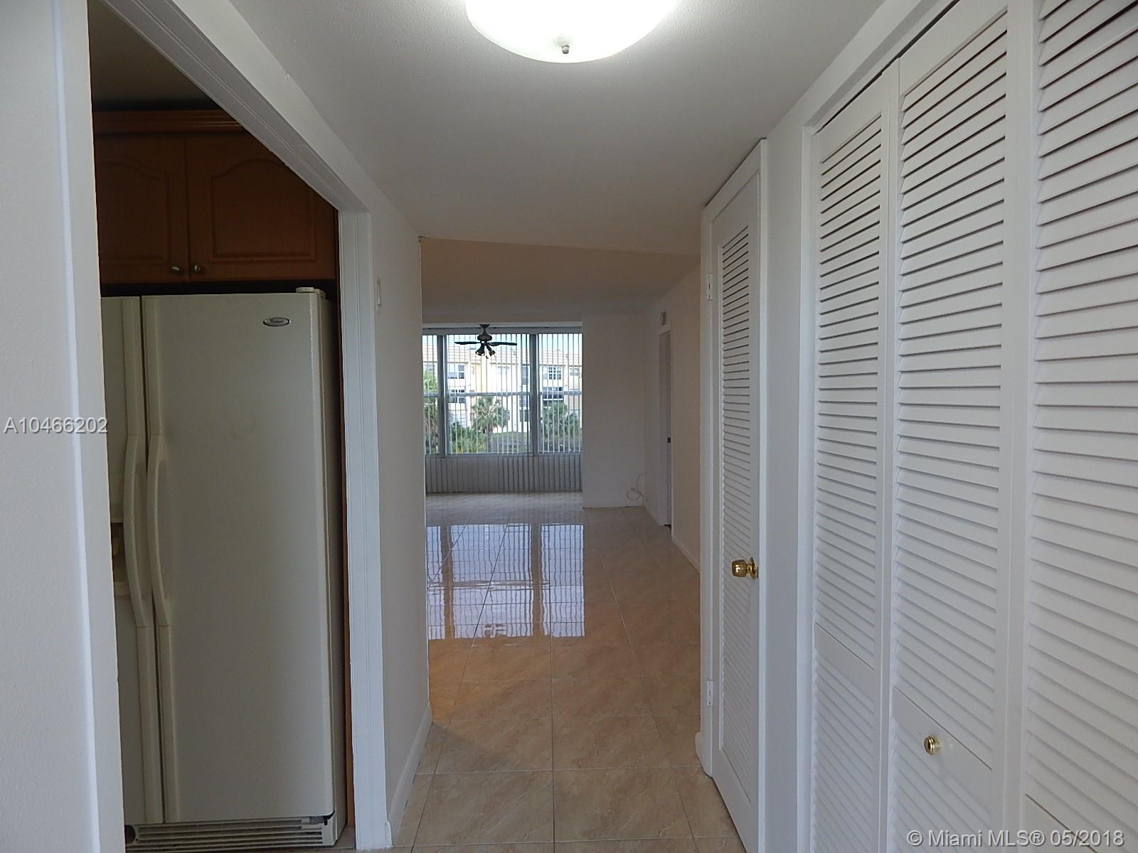 SUNRISE LAKES 40 CONDO - Residential Lease