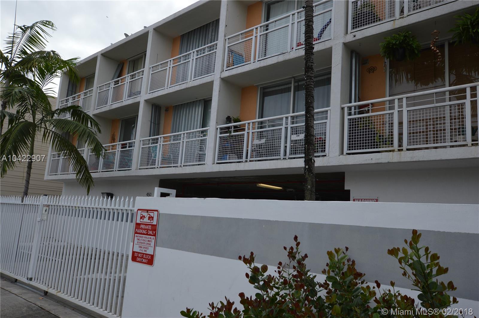 AMAZING 1/1 UNIT FOR RENT IN THE DESIRABLE COMMUNITY OF Varadero in La Pequeña Habana, ready to move in, washer & dryer inside of the unit, 1 parking assigned.