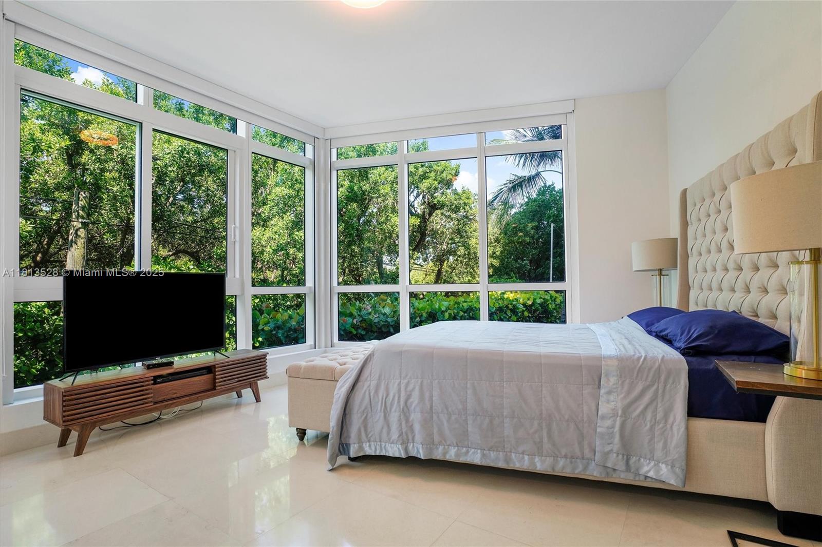 CONTINUUM ON SOUTH BEACH - Residential Lease