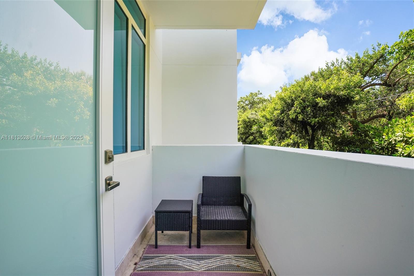 CONTINUUM ON SOUTH BEACH - Residential Lease