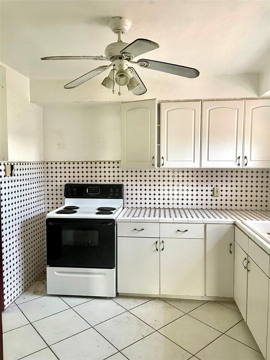 SOUTH HOLLYWOOD AMD PLAT - Residential