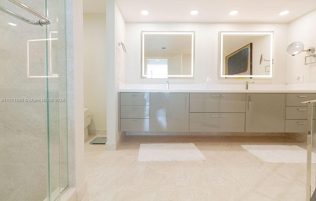 ARIA ON THE BAY CONDO - Residential