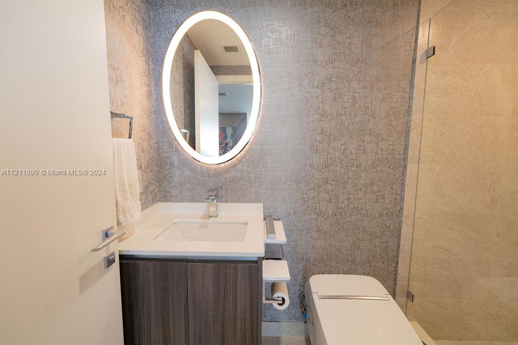 ARIA ON THE BAY CONDO - Residential