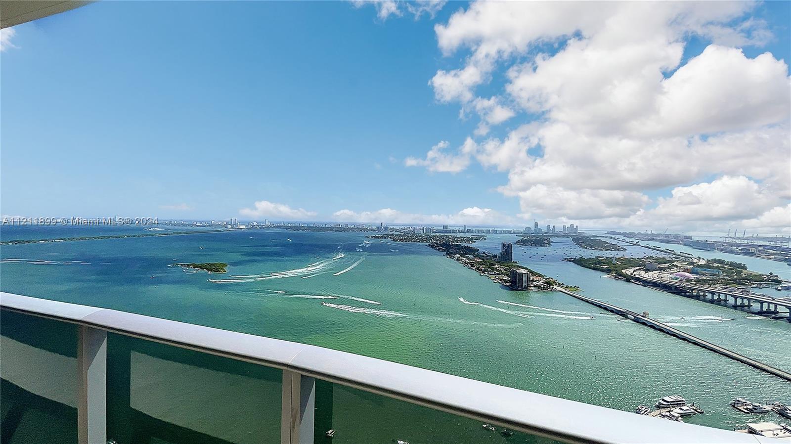 ARIA ON THE BAY CONDO - Residential