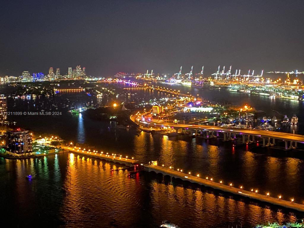 ARIA ON THE BAY CONDO - Residential