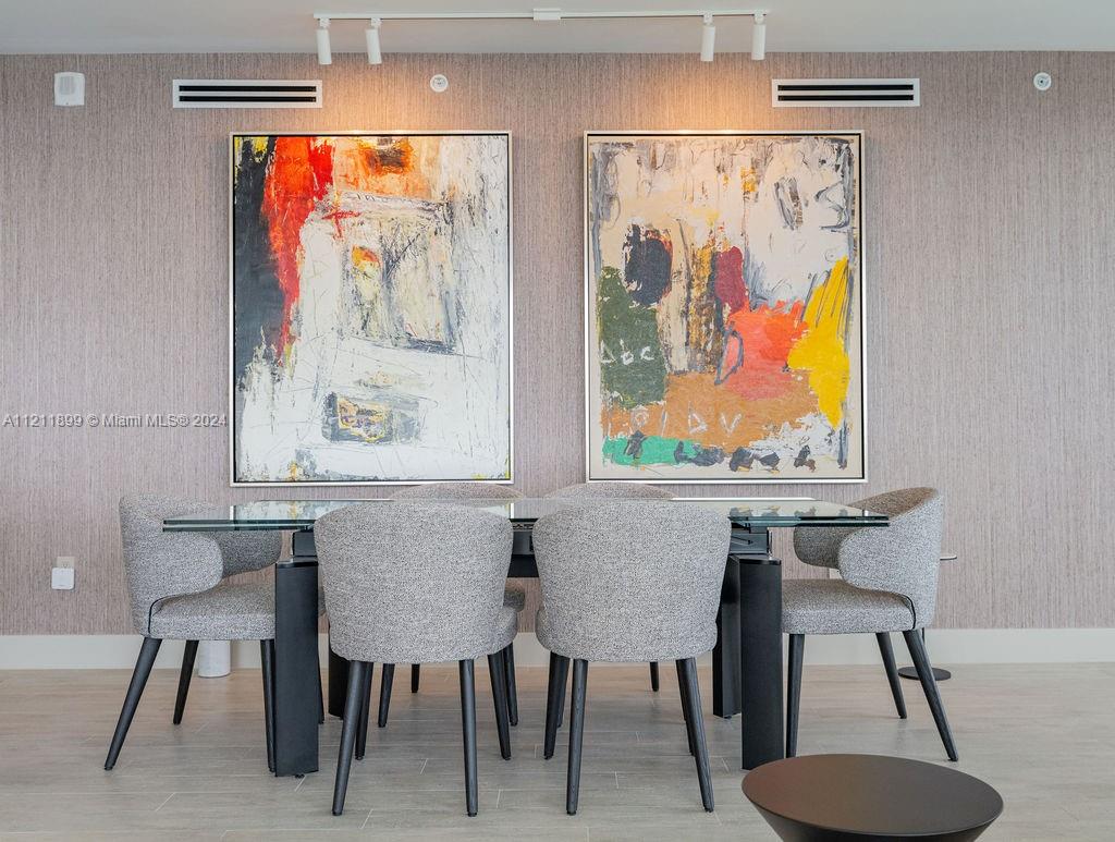 ARIA ON THE BAY CONDO - Residential