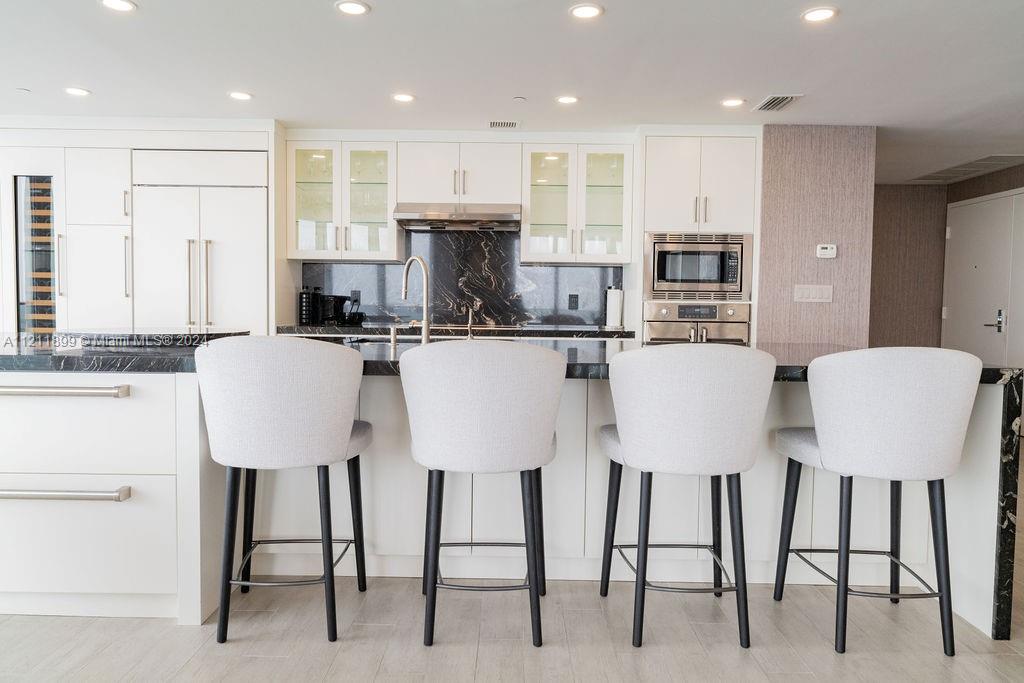 ARIA ON THE BAY CONDO - Residential