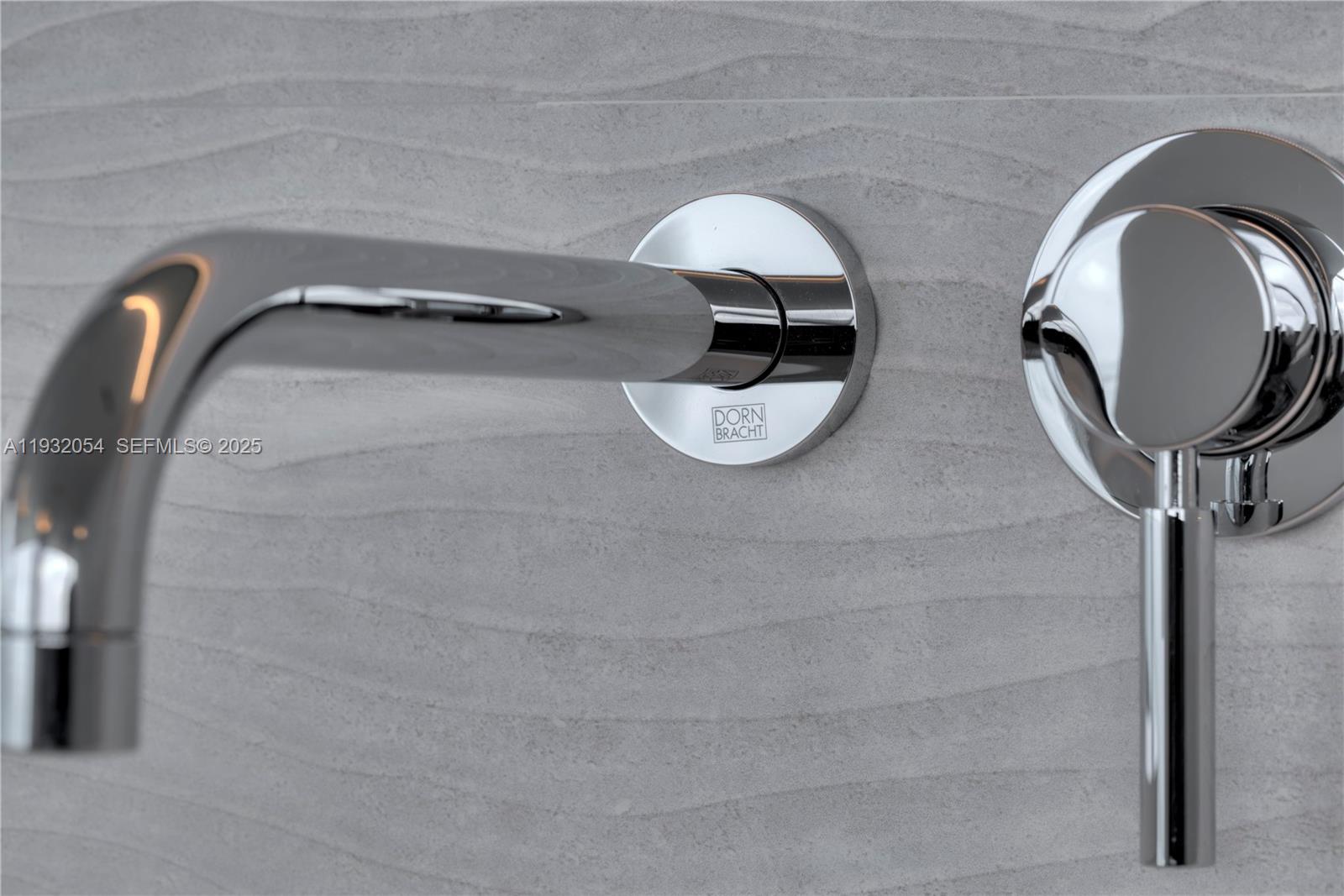 PARAMOUNT BAY CONDO - Residential