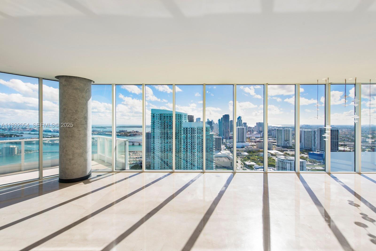 PARAMOUNT BAY CONDO - Residential