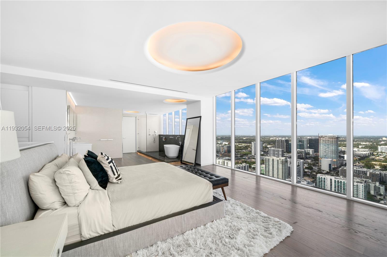 PARAMOUNT BAY CONDO - Residential