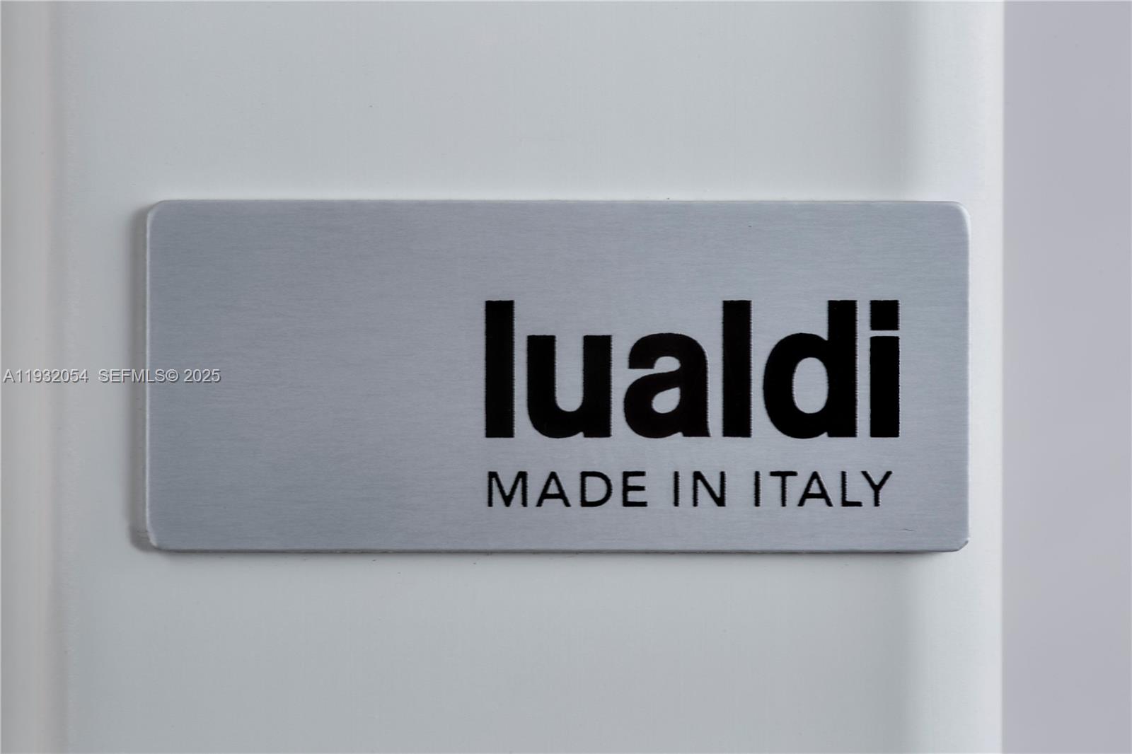 PARAMOUNT BAY CONDO - Residential