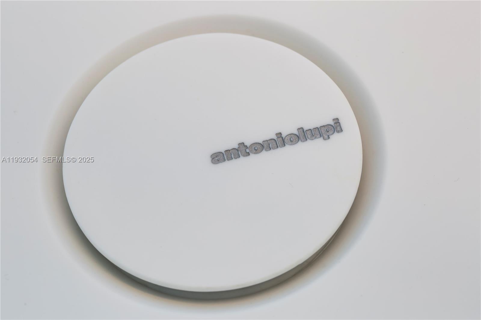 PARAMOUNT BAY CONDO - Residential