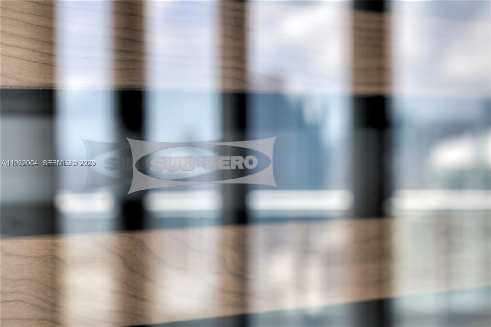 PARAMOUNT BAY CONDO - Residential