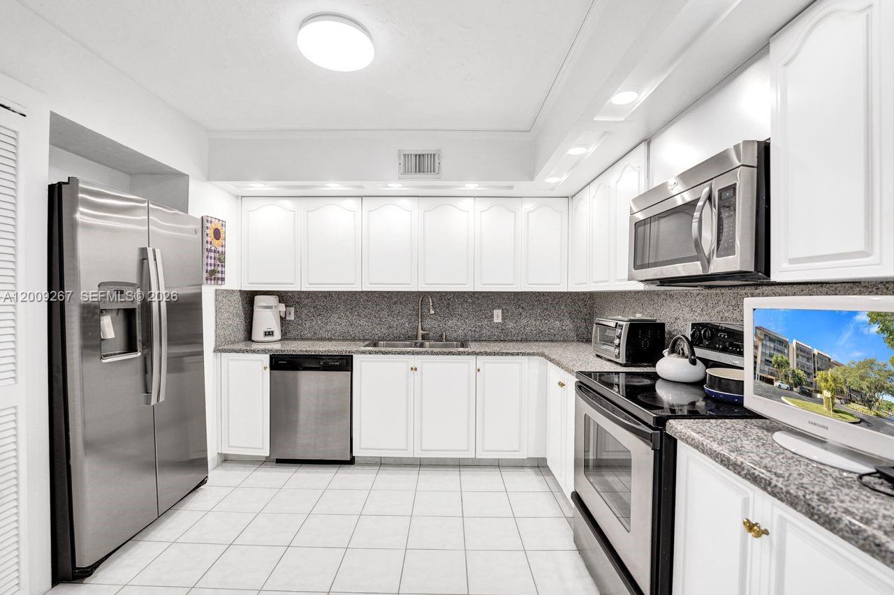 GRANDVIEW AT EMERALD HILL - Residential