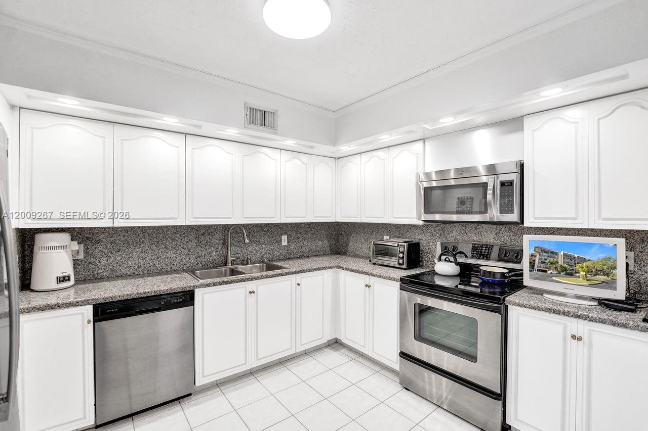 GRANDVIEW AT EMERALD HILL - Residential