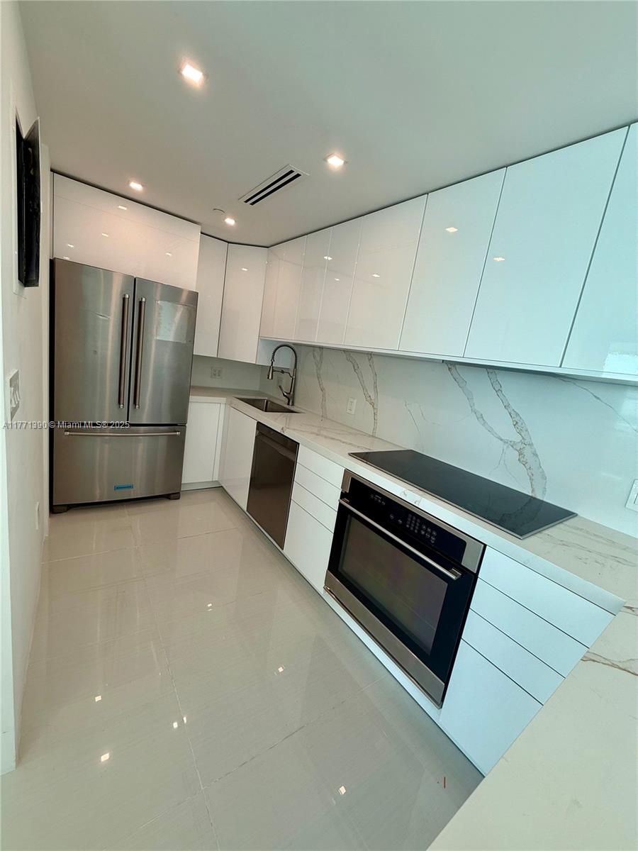 800 Claughton Island Dr 2404