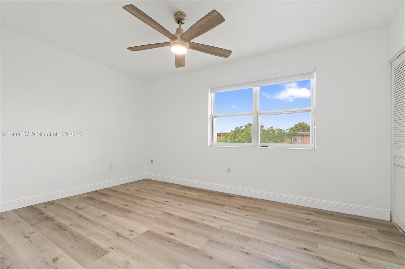 LESLIE ESTATES SEC SEVEN - Residential