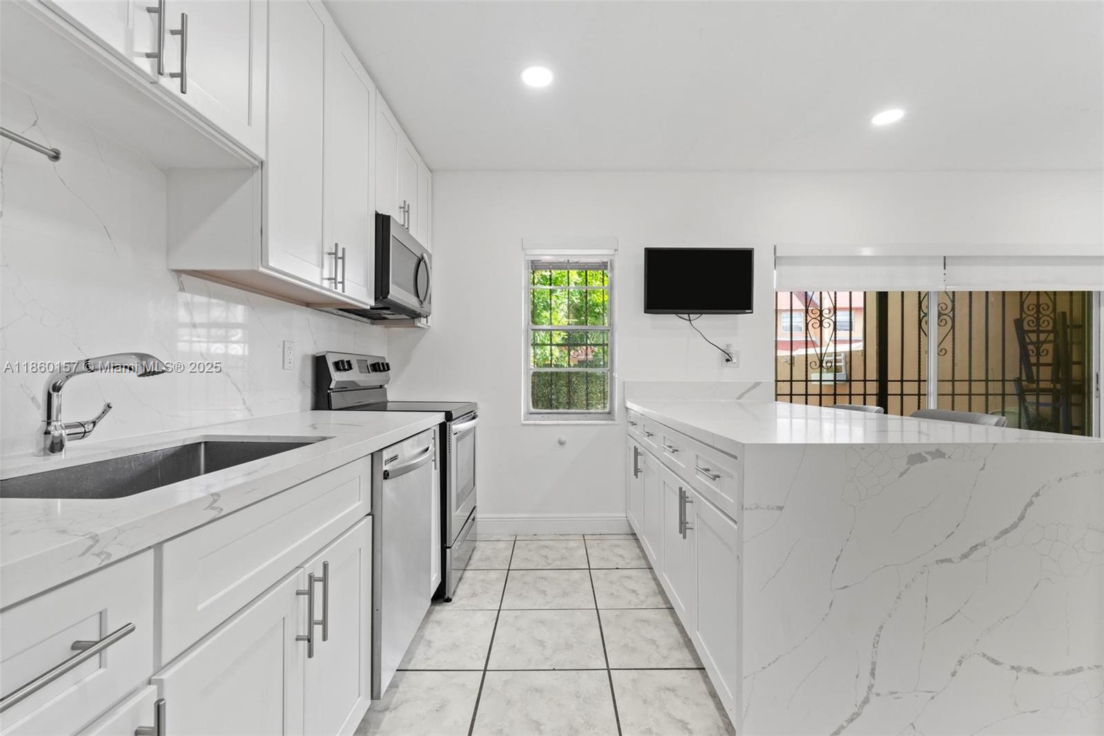 LESLIE ESTATES SEC SEVEN - Residential