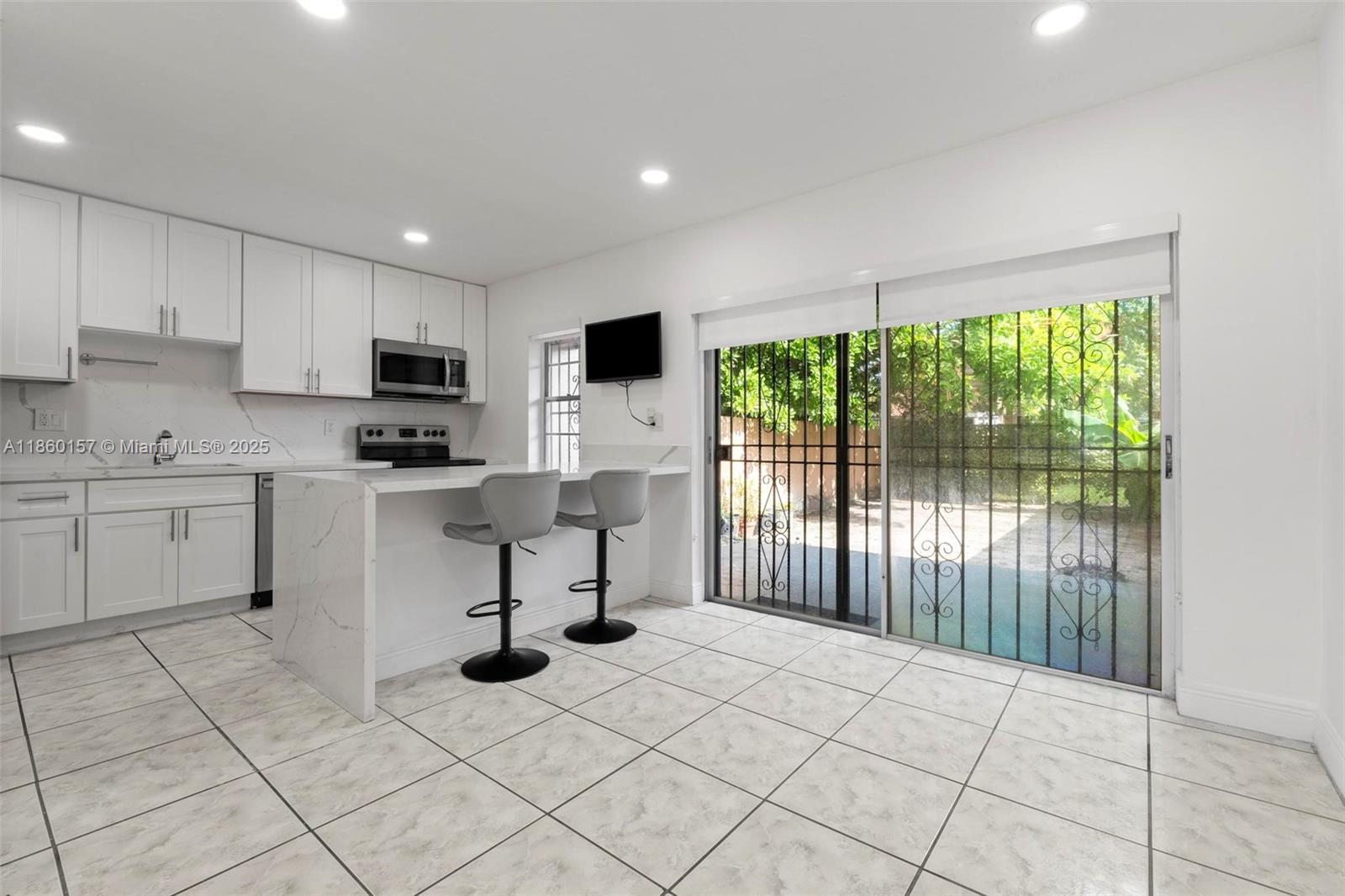 LESLIE ESTATES SEC SEVEN - Residential