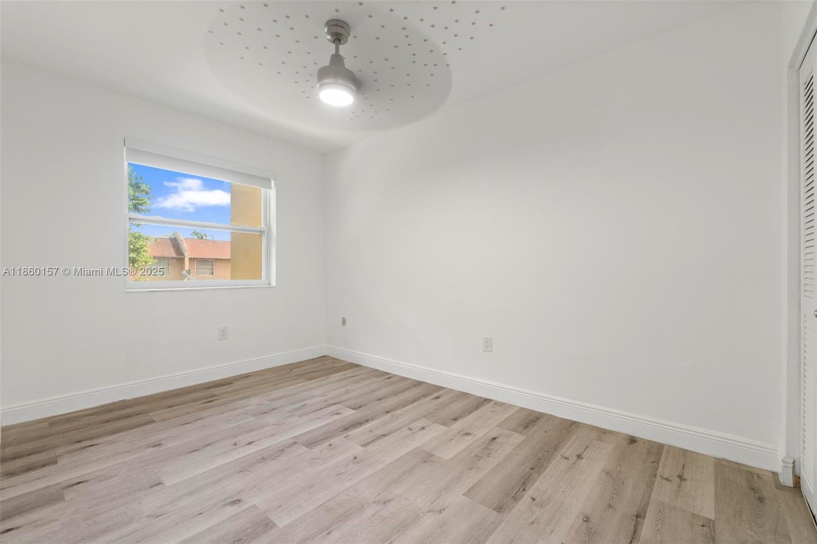 LESLIE ESTATES SEC SEVEN - Residential