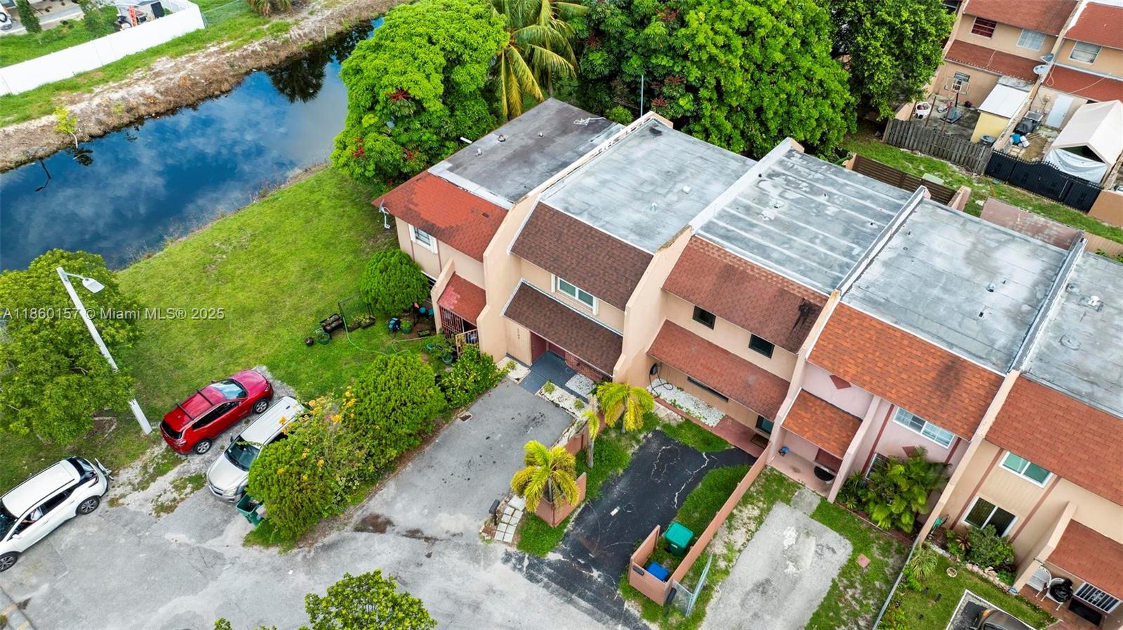 LESLIE ESTATES SEC SEVEN - Residential