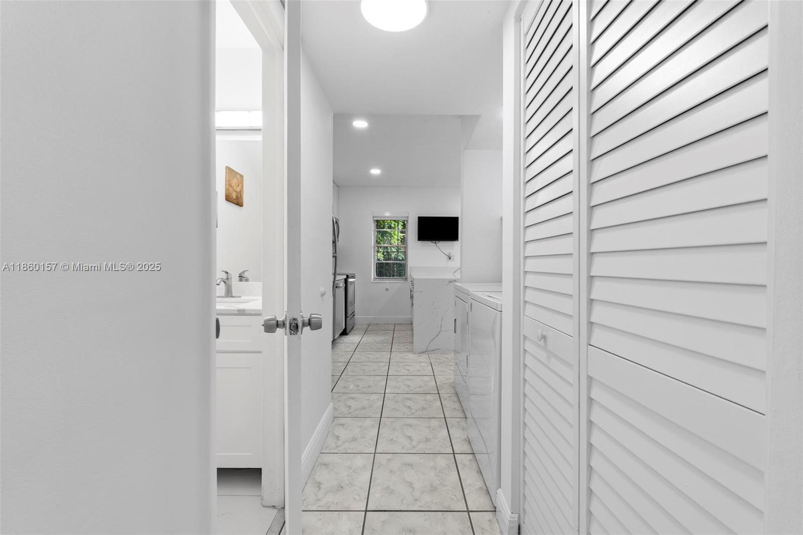 LESLIE ESTATES SEC SEVEN - Residential