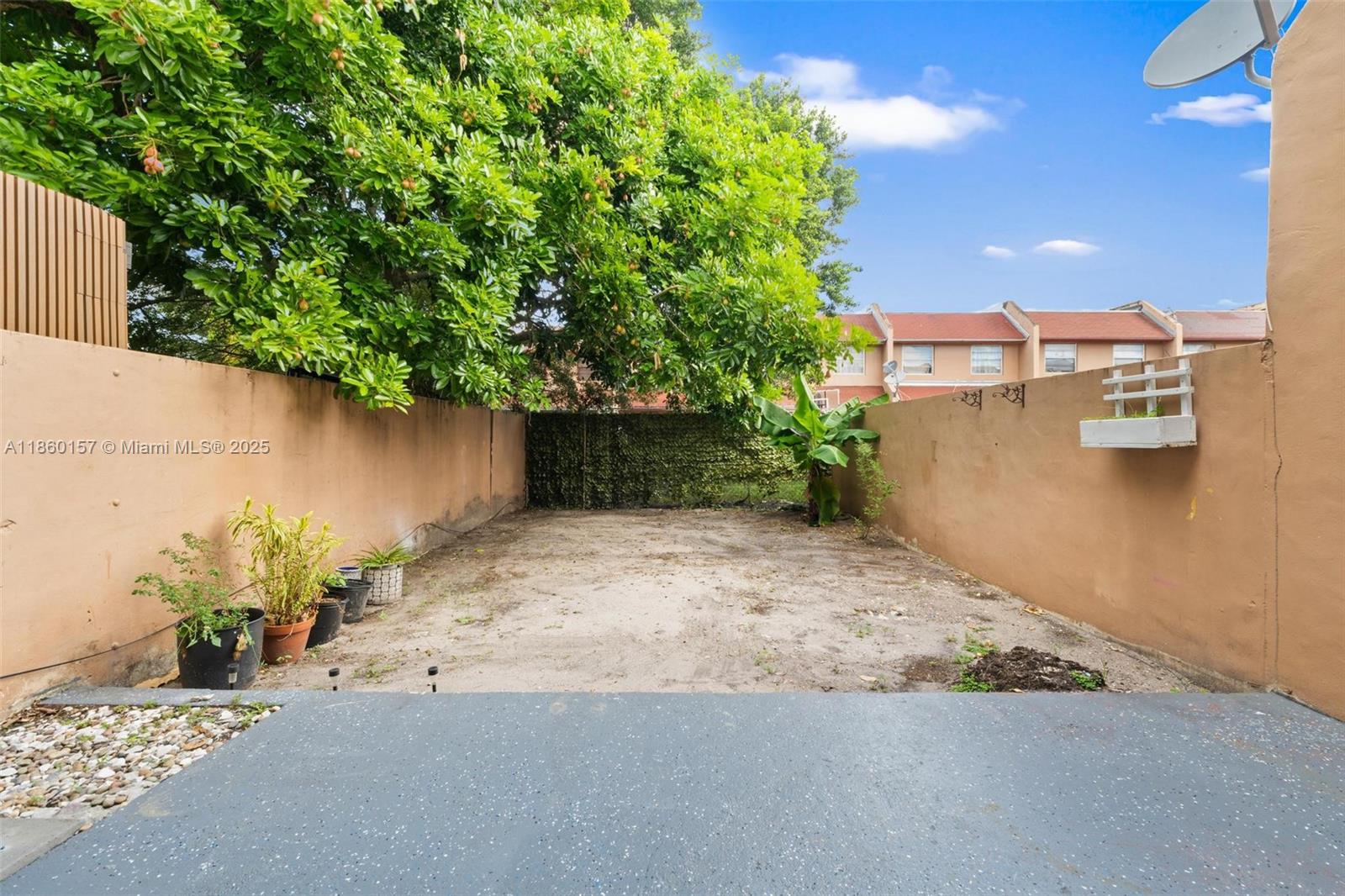 LESLIE ESTATES SEC SEVEN - Residential