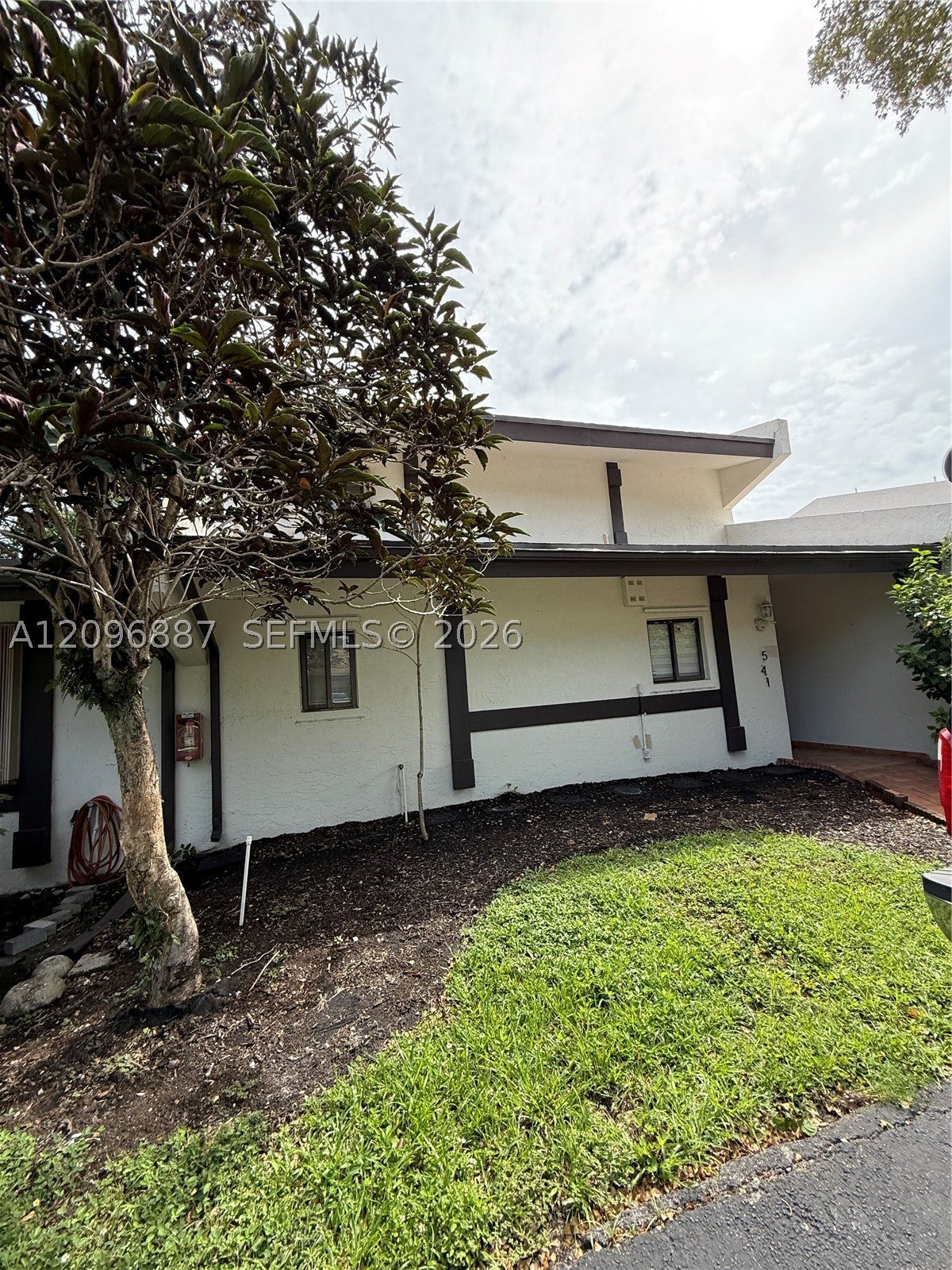 541 NE 199th Ln 2X