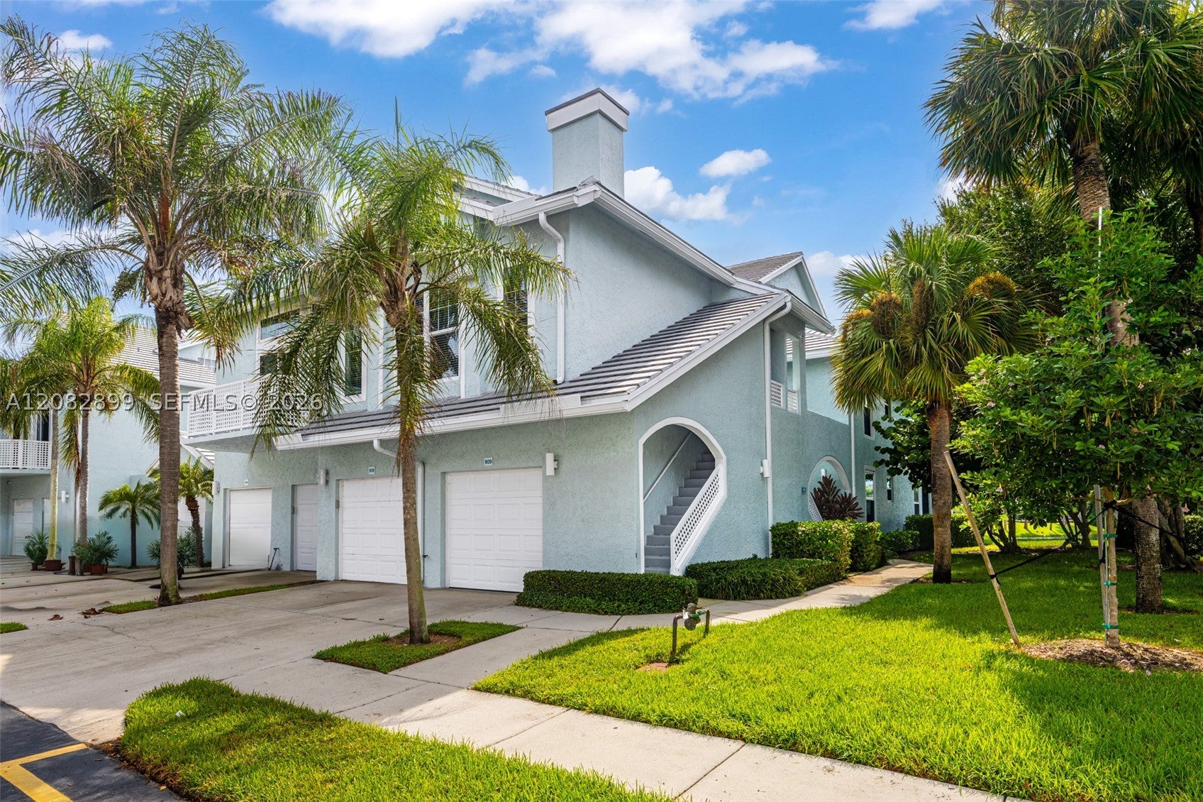 909 Mainsail Cir 909