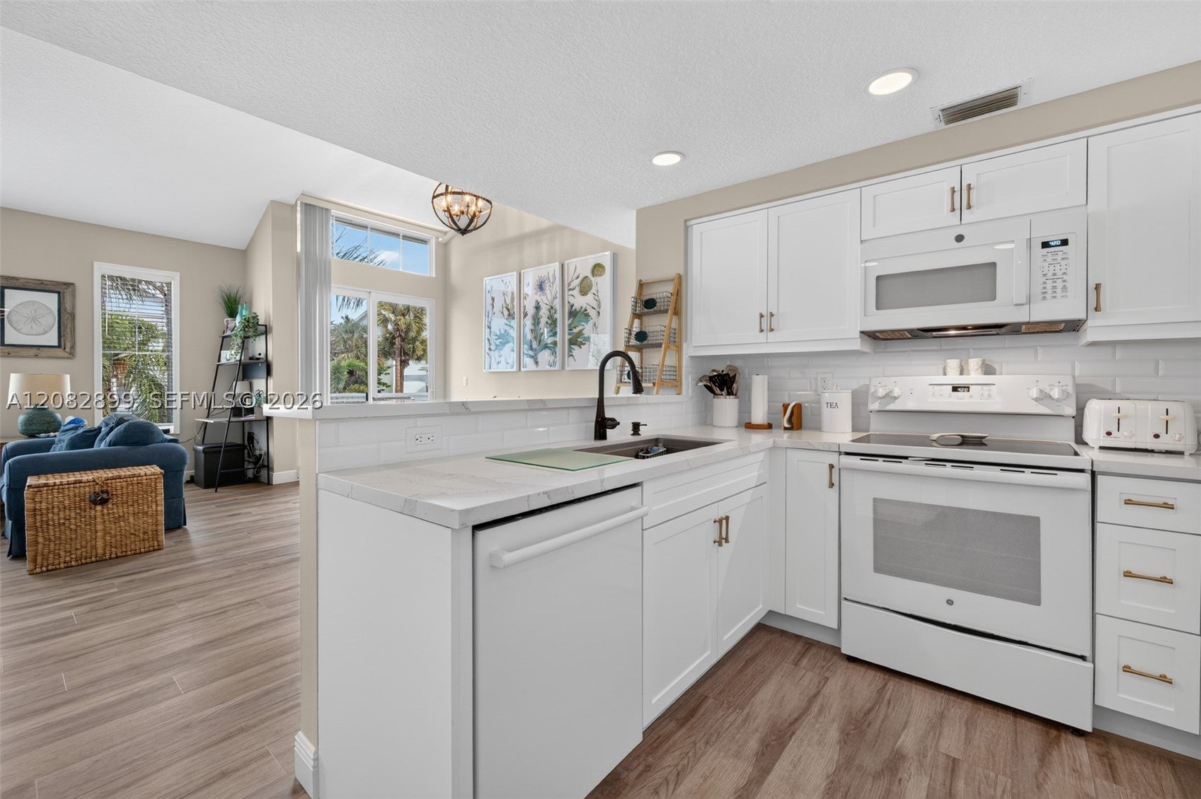 909 Mainsail Cir 909