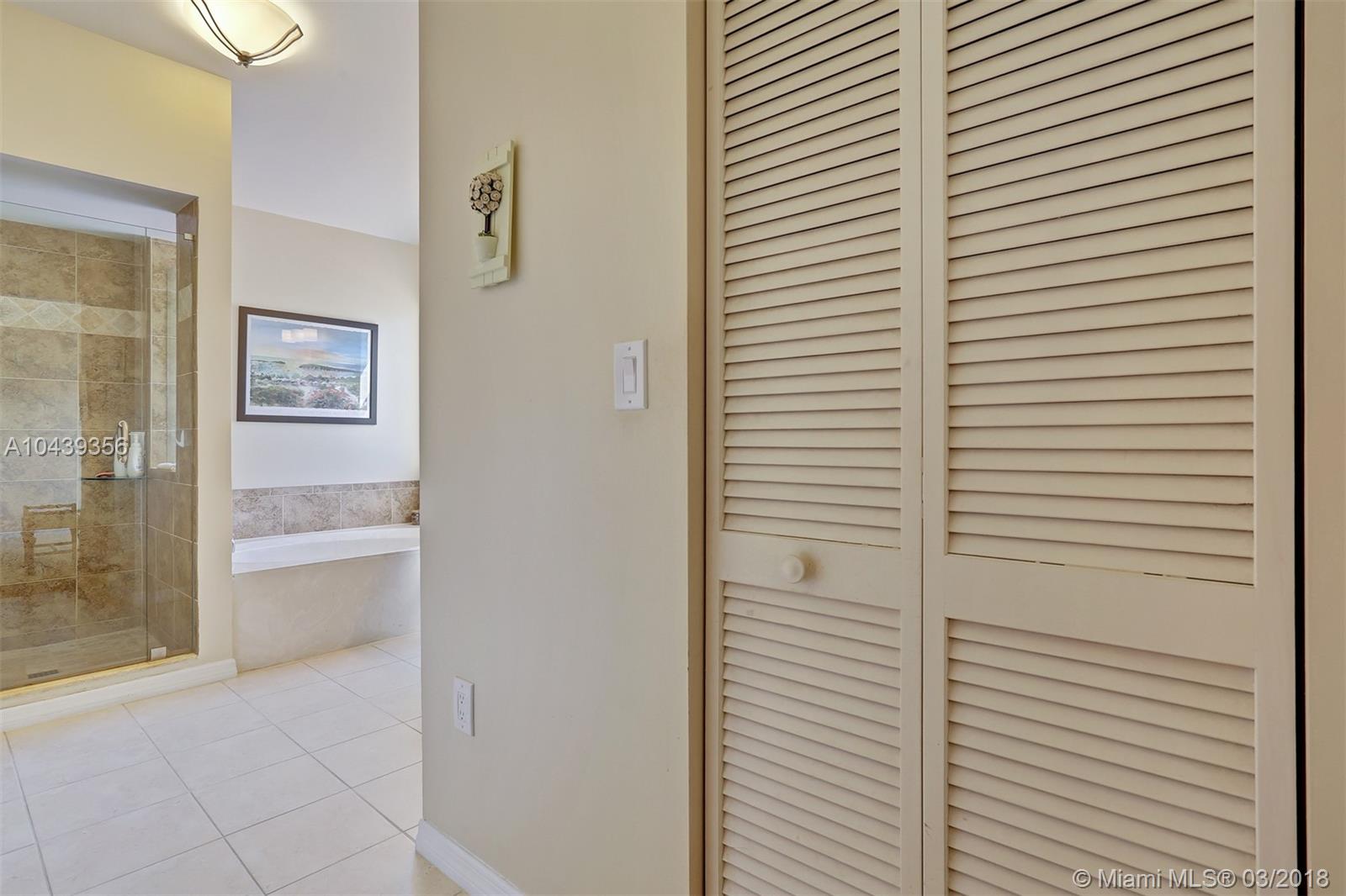 THE PARK - Residential