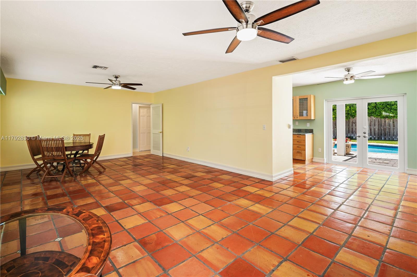 310 Woodcrest Rd