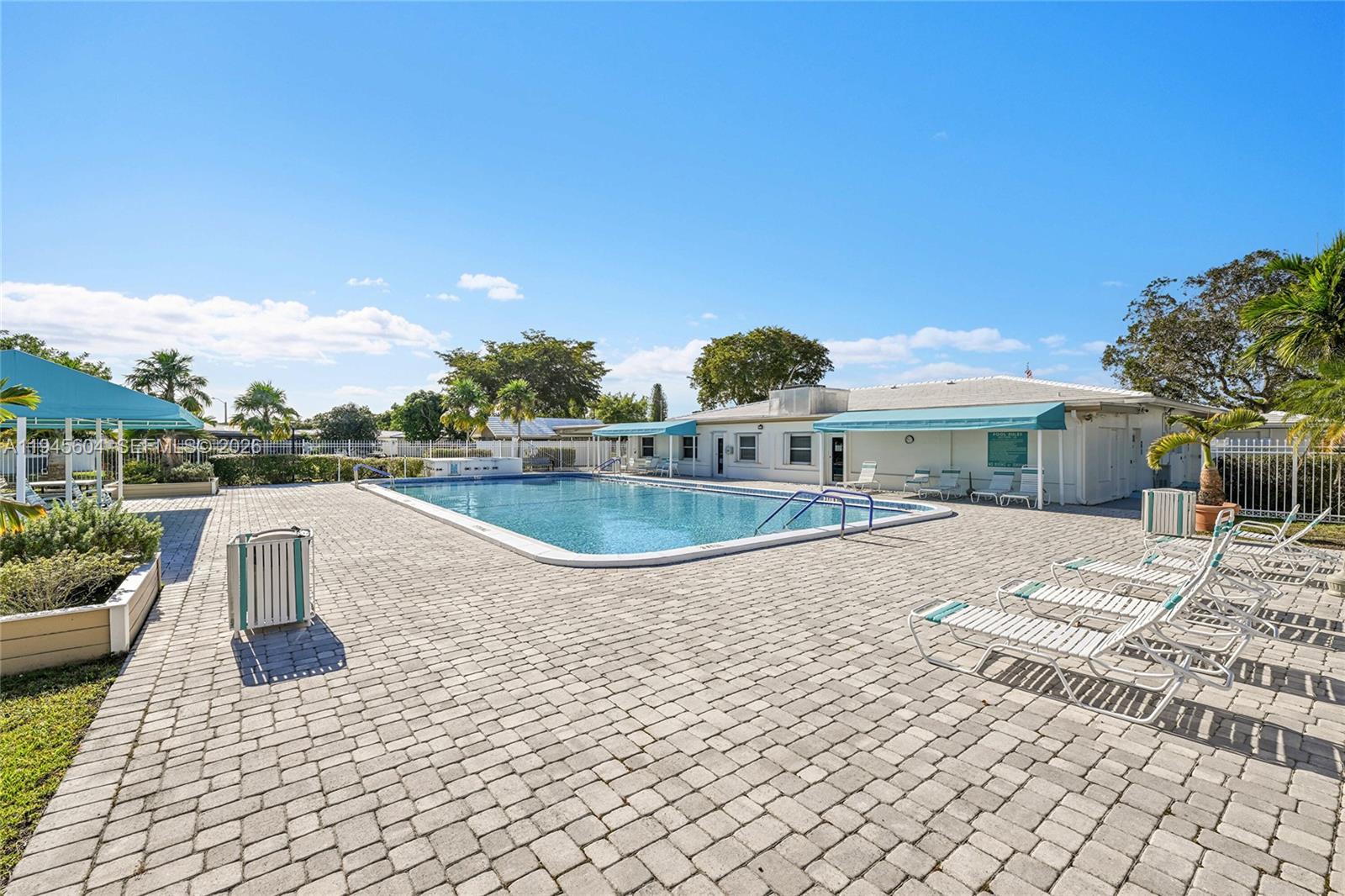 MAINLANDS OF TAMARAC LAKE - Residential