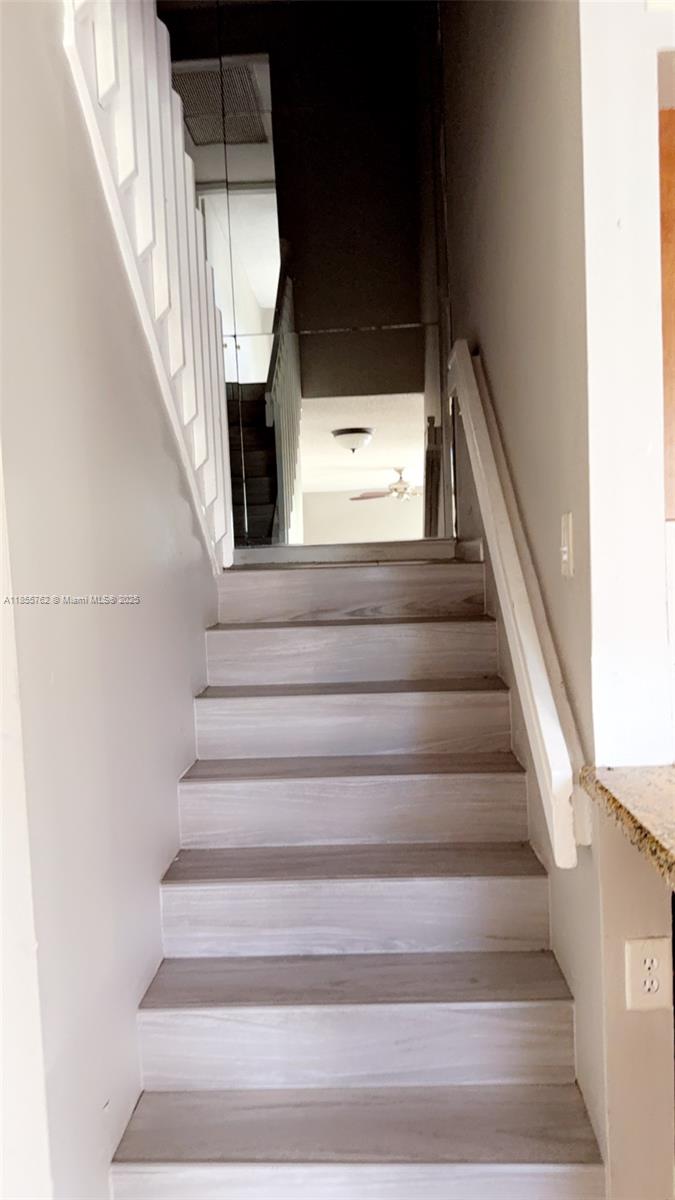 LE VILLAGE DE PROVENCE 2 - Residential Lease