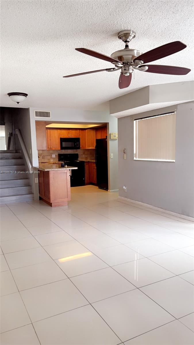 LE VILLAGE DE PROVENCE 2 - Residential Lease