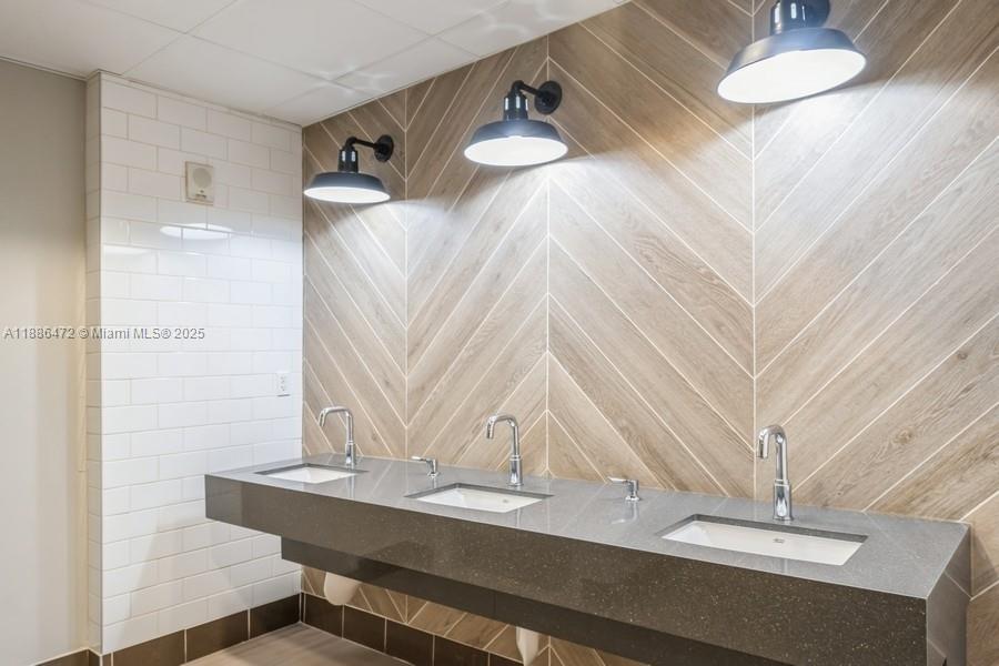 OPERA TOWER CONDO - Residential