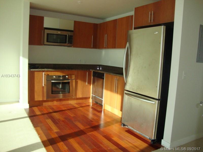 New York style apt. Live, Play & work in center of city..Wood flrs in kitchen.Granite counters w Italian wood cabinets. Carpet in L-D-Bdr.. W/D in unit.Great views from balcony. Live in the center of Downtown.1 block from Bay & Bayfront Park. 1/2 block from free People mover.(rail transportation) Easy access to Mary Brickell Village, Whole foods Supermarket, AA Arena, Opera Center & Symphony center. 15 min to Miami Beach, 15 min to Airport, 13 min to Jackson Memorial Hospital. Building has pool, gym, social center w Pool tables. Enjoy living in Downtown Miami. Water,trash,basic cable,internet incl. in price
Internet,cable, water, trash included.1 park. Pool, gym and recreation salon for the use of the tenants. 24 hrs security & concierge .Live in exciting part of City. Call LA 4 appt
