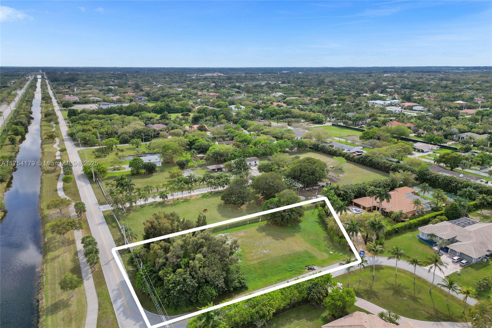 11200 NW 14th St