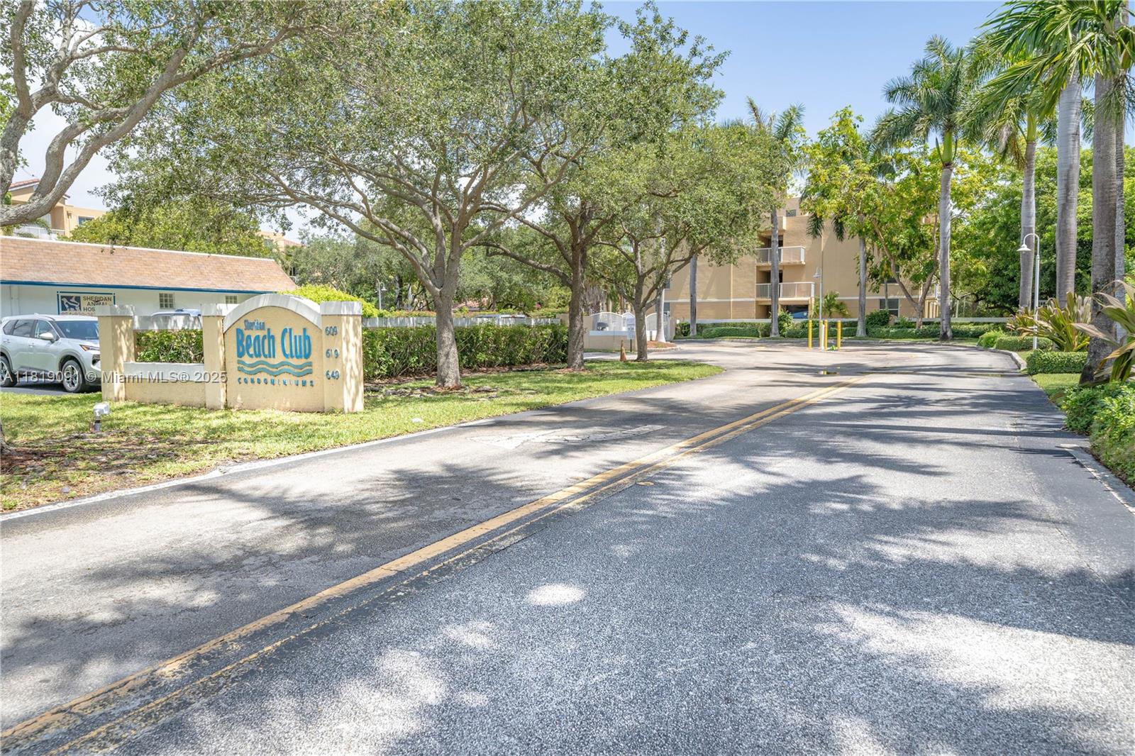 619 E Sheridan St 204, Dania Beach, Miami-Dade County, Florida - 2 Bedrooms  
2 Bathrooms - 