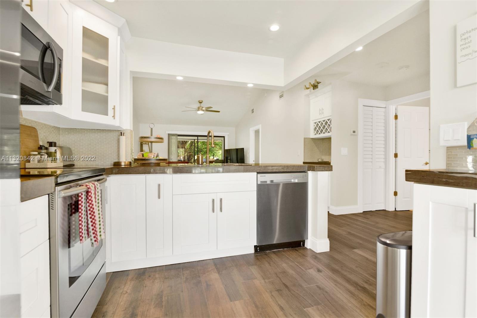 SAN REMO GOLF & TENNIS CL - Residential