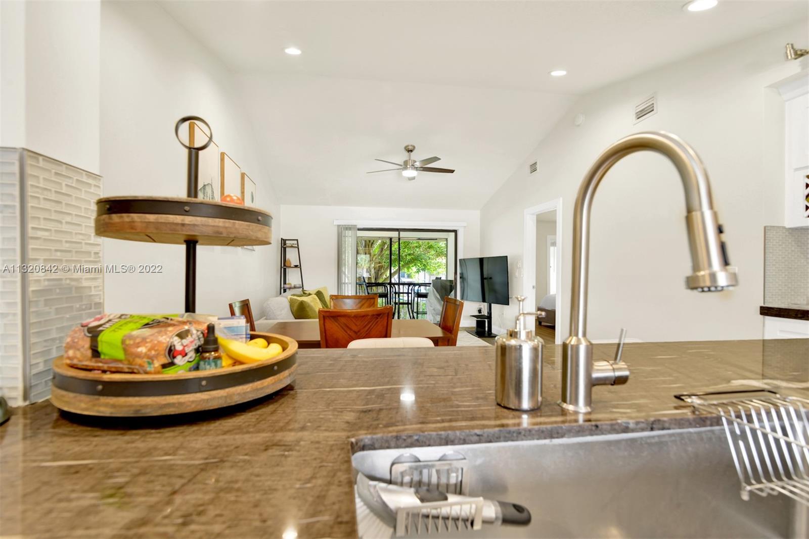 SAN REMO GOLF & TENNIS CL - Residential