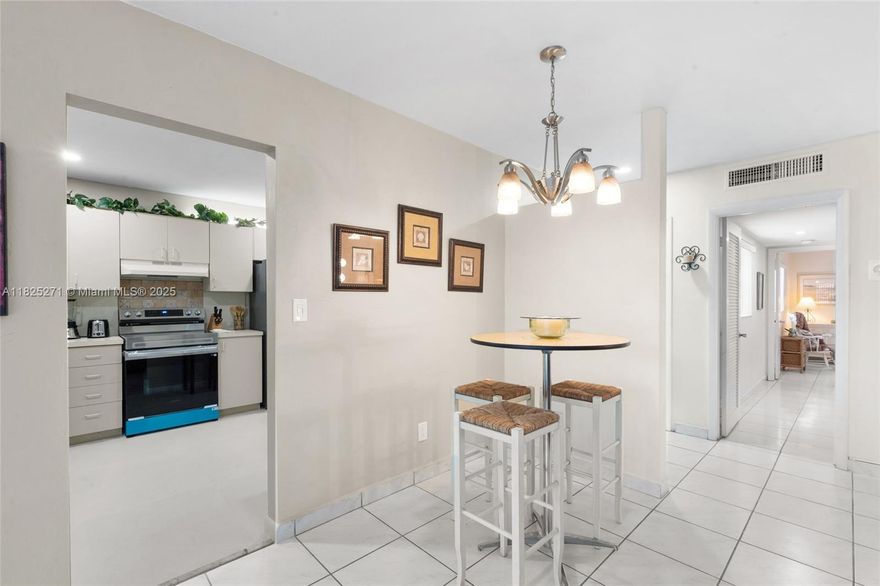 Gorgeous property in the well-kept 55 and over community of GREEN HILLS WEST.  This one bedroom, one and a half bath villa with it's own private courtyard is ready for you to move in.  The bathrooms have been completed updated as well as the kitchen flooring and let's not forget the new kitchen appliances, newer AC and roof.  Property is on lockbox so it is easy to show and it is priced for a QUICK SALE.  It's one of the nicest properties at this price point. Don't miss out and schedule your showing TODAY!!