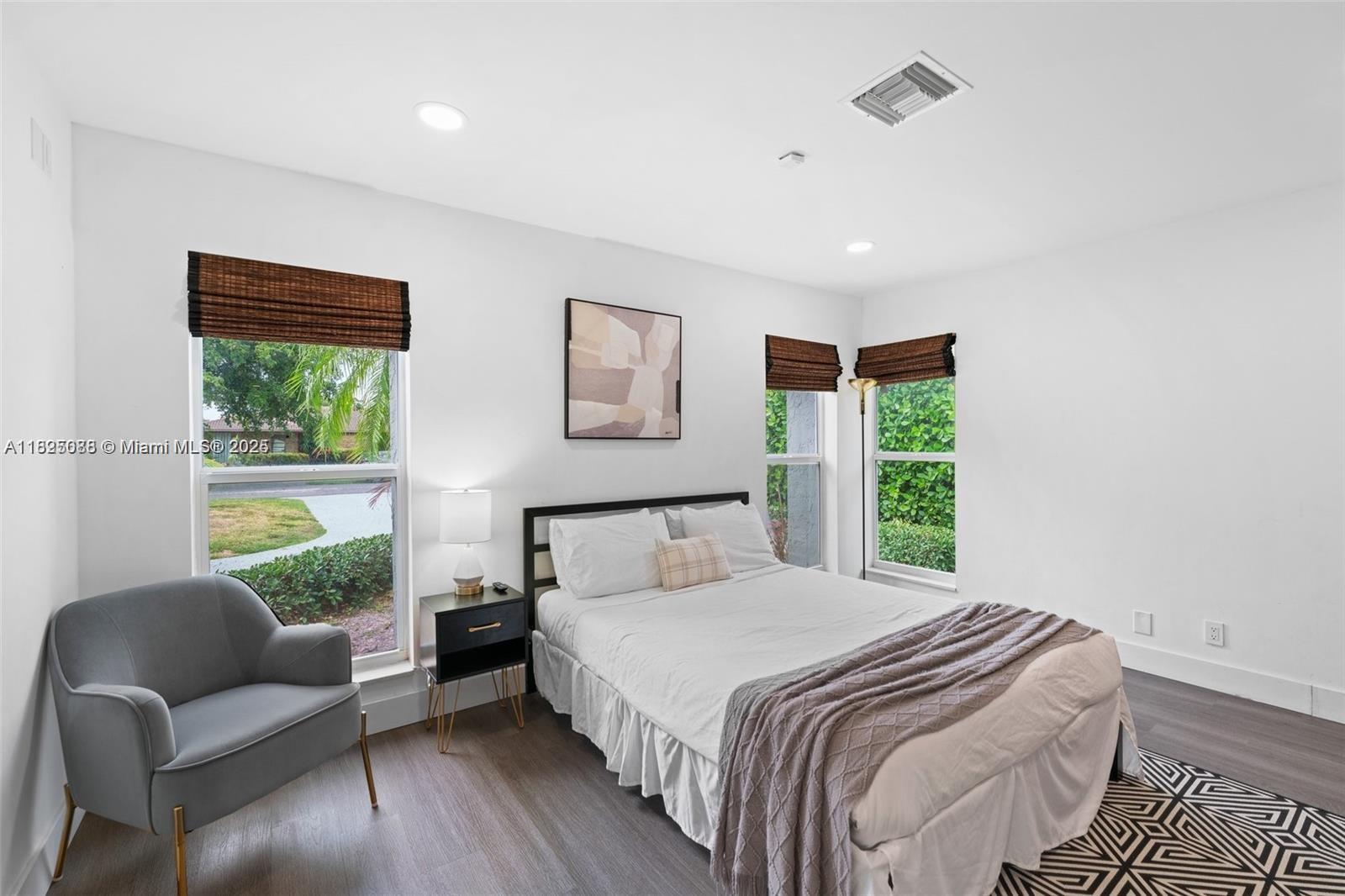 GOLDEN ISLES ESTATES FIRS - Residential