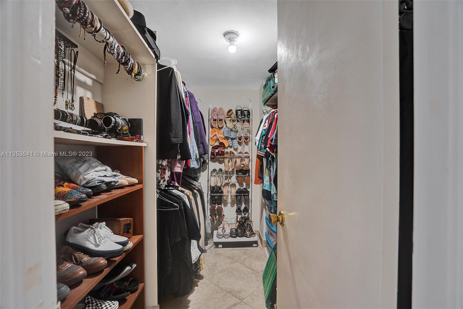 Photo 8 of 20 of 5005 Collins Ave 607 condo