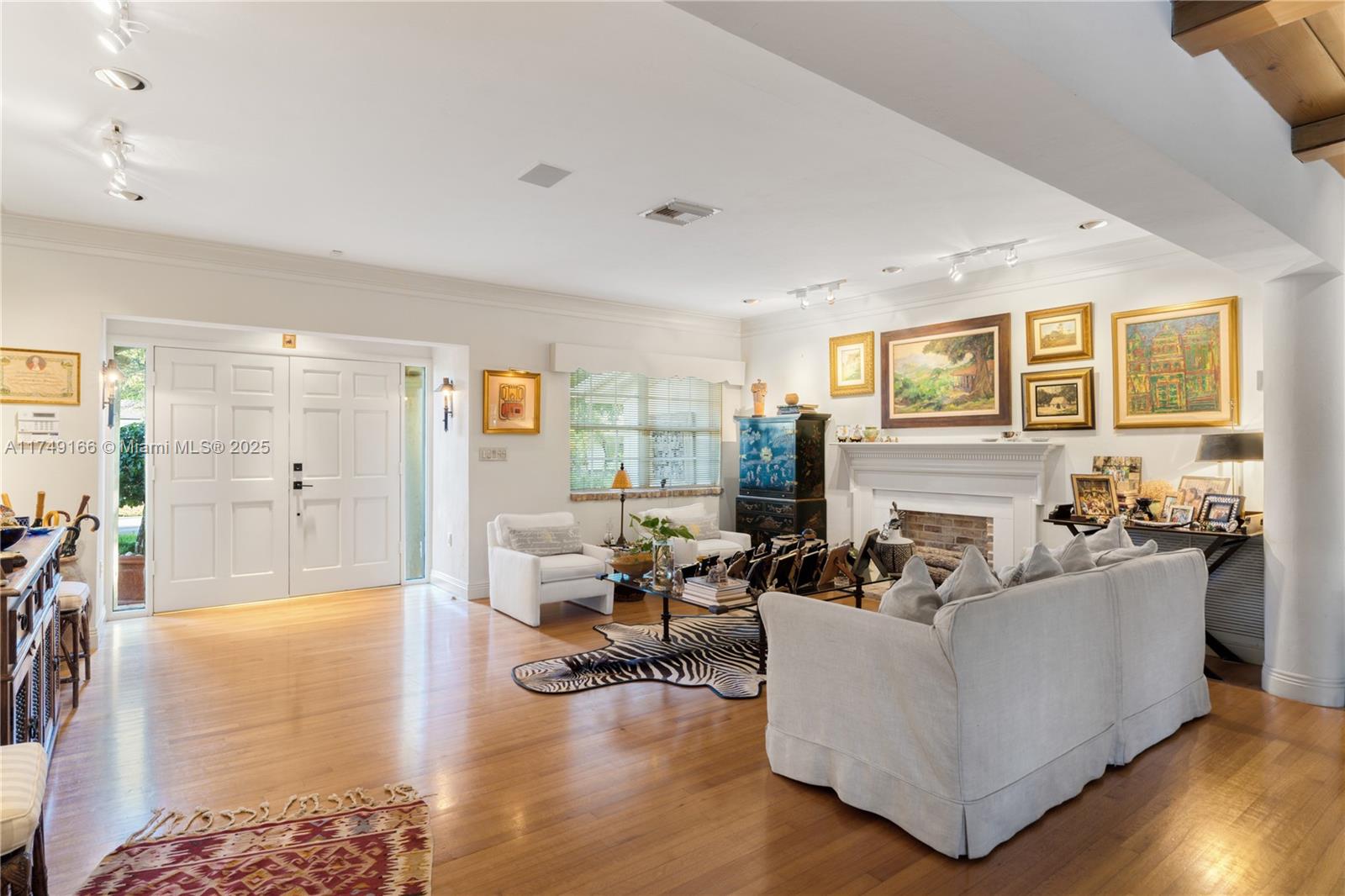 CORAL GABLES COUNTRY CLUB - Residential