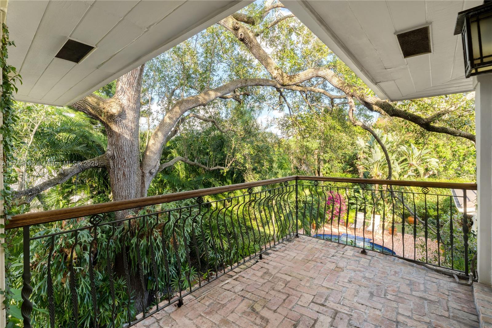 CORAL GABLES COUNTRY CLUB - Residential