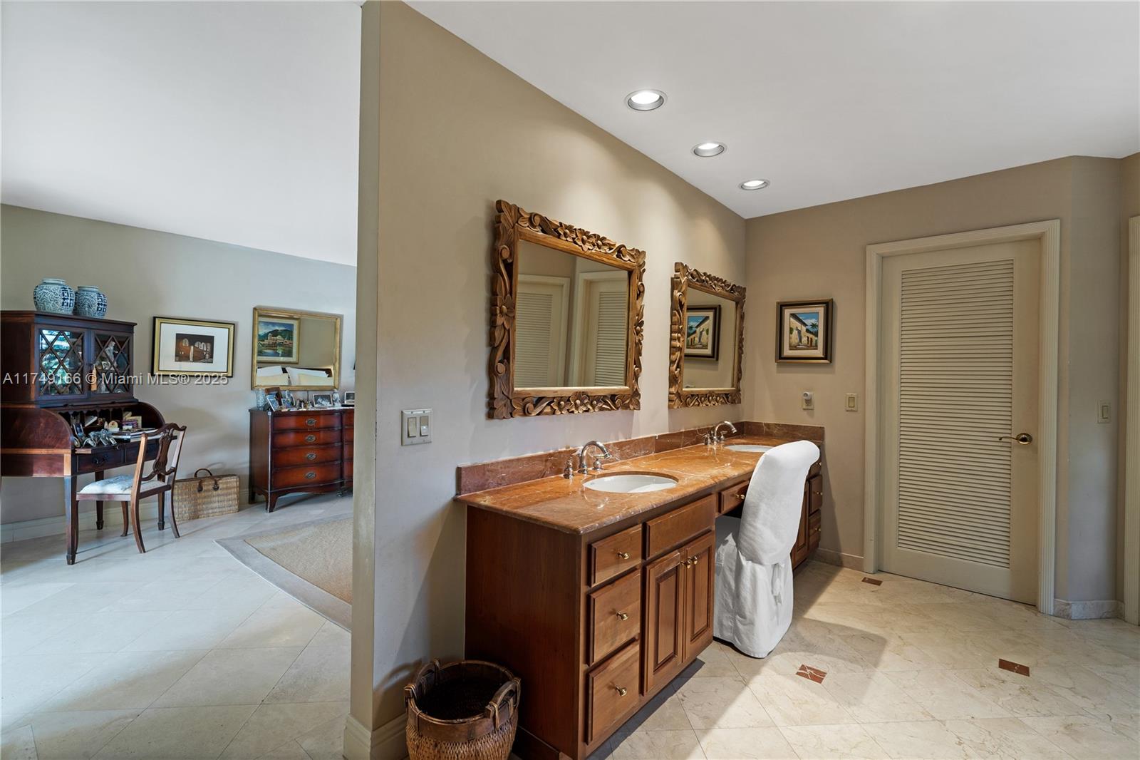CORAL GABLES COUNTRY CLUB - Residential