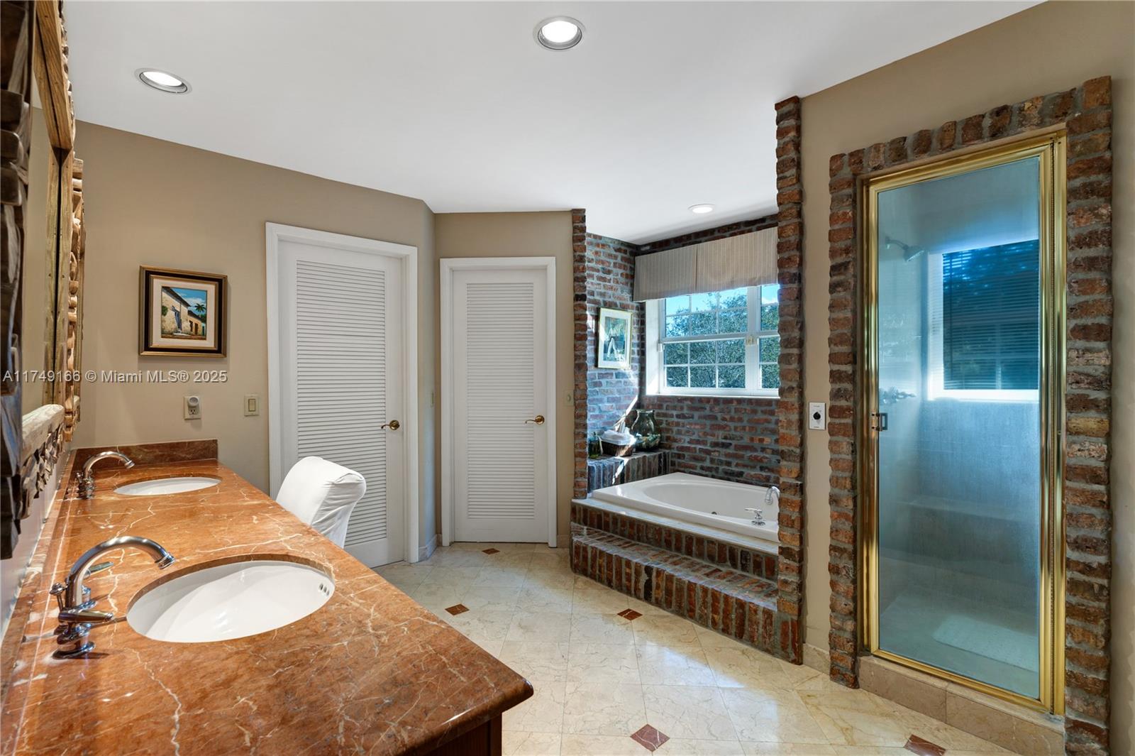CORAL GABLES COUNTRY CLUB - Residential
