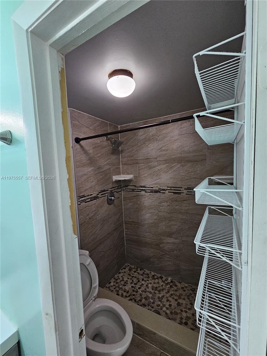 SPRINGTREE LAKES - Residential